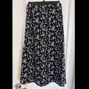 Lili Edit Floral Skirt M